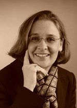 Carola Nennstiel-Koch arbeitet seit mehr als neun Jahren bei Continental in Frankfurt als HR-Manager für Employer Branding & Recruiting. Sie ist Projektleiterin Betrieblich unterstützter Familienservice.